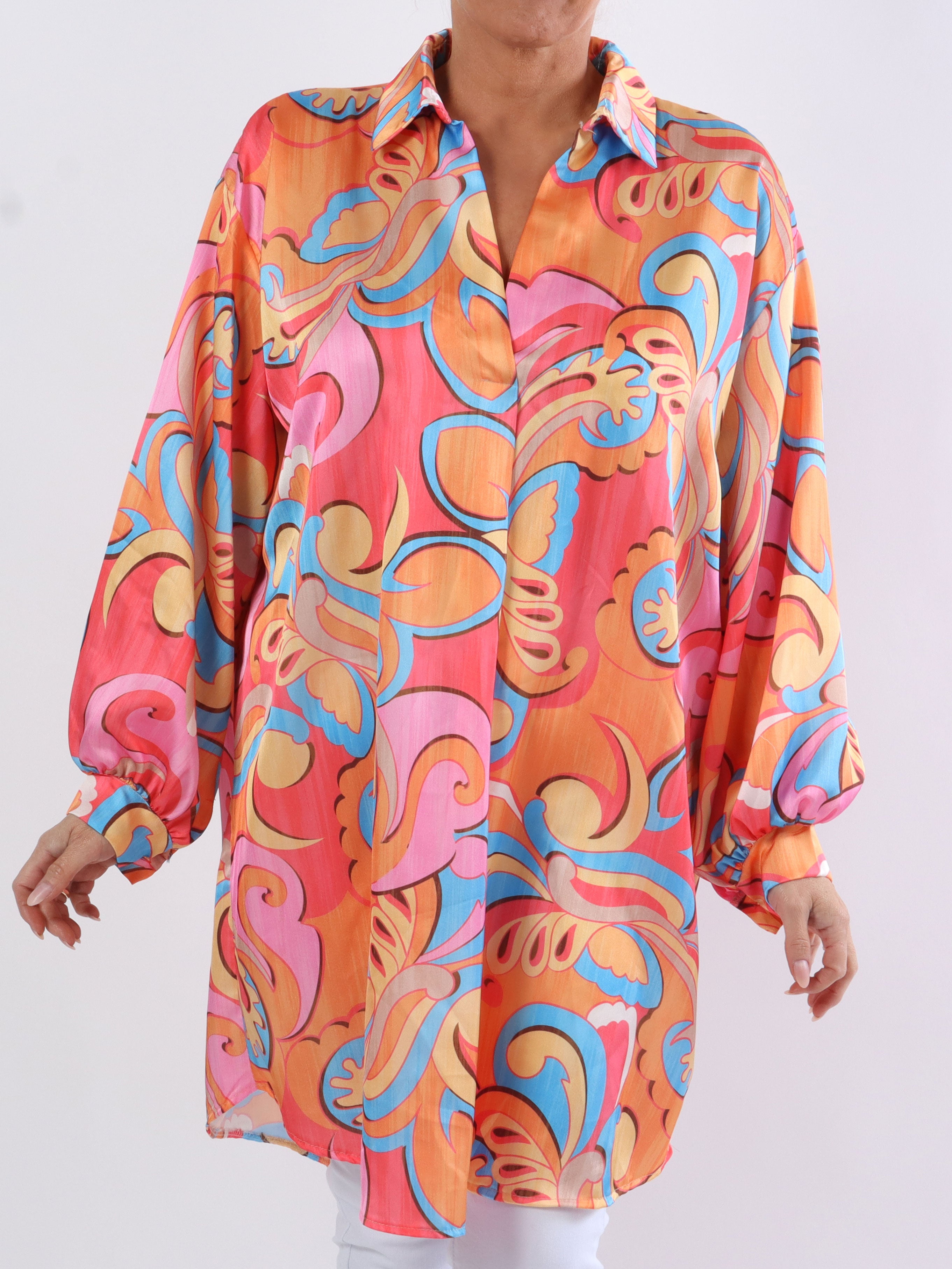 Happy Dress - Flerfarvet plus size skjortekjole i silkelook